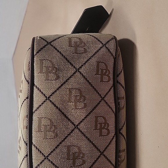 Dooney & Bourke Vintage Y2K Signature Monogram Shoulder Bag w/ Matching Wallet - Picture 9 of 16